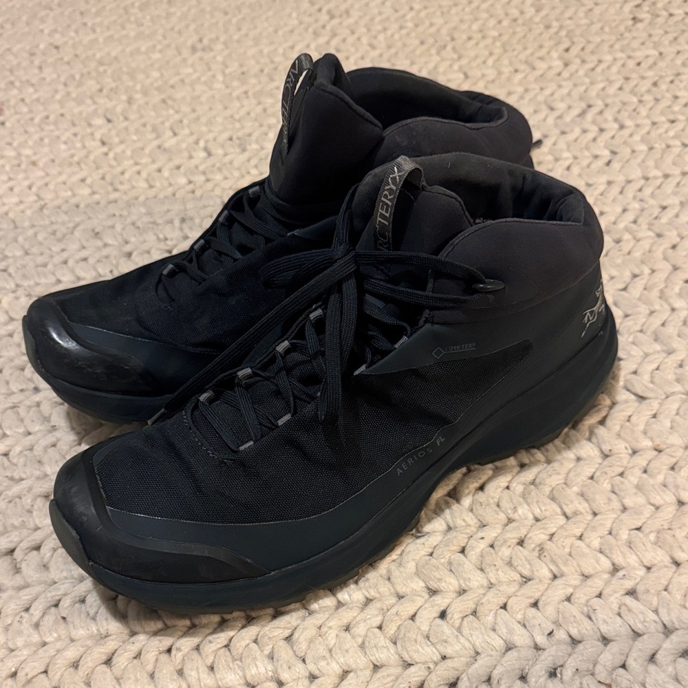 Arc'teryx Black Men's Athletic High-Tops